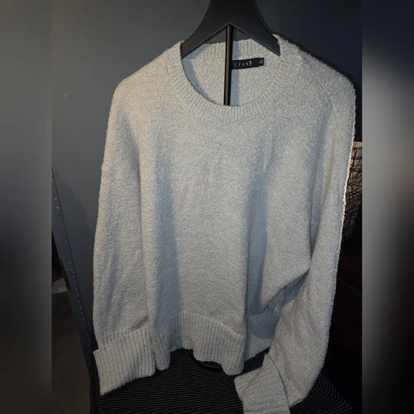 EFAN XL Women's Cream Sweater - Picture 1 of 7